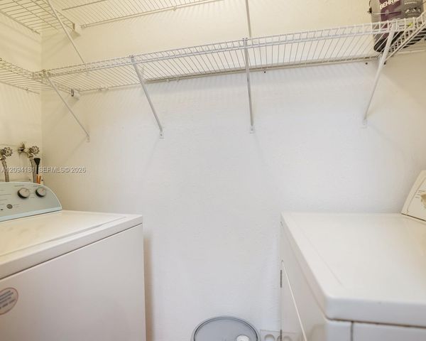 10765 SW 108th Avenue 305, Miami, FL 33176