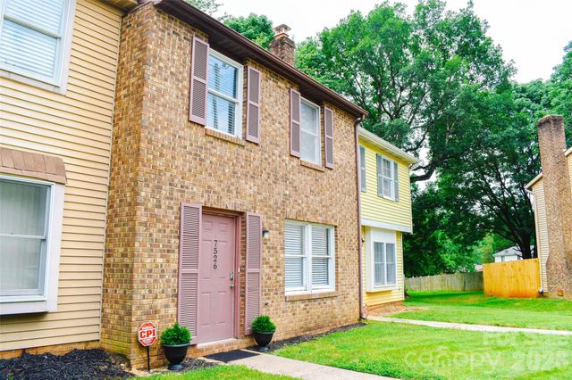 7526 Holly Grove Court, Charlotte, NC 28227