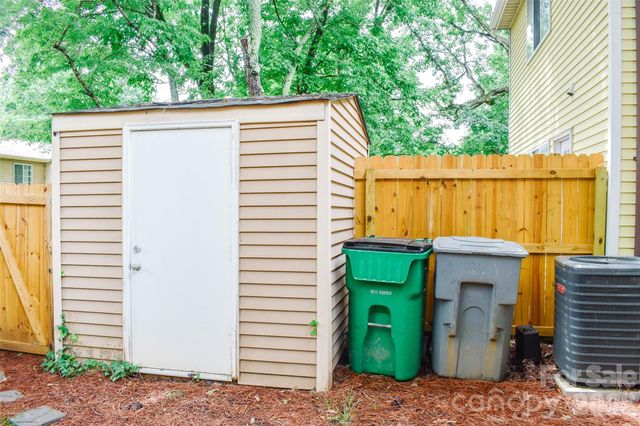 7526 Holly Grove Court, Charlotte, NC 28227