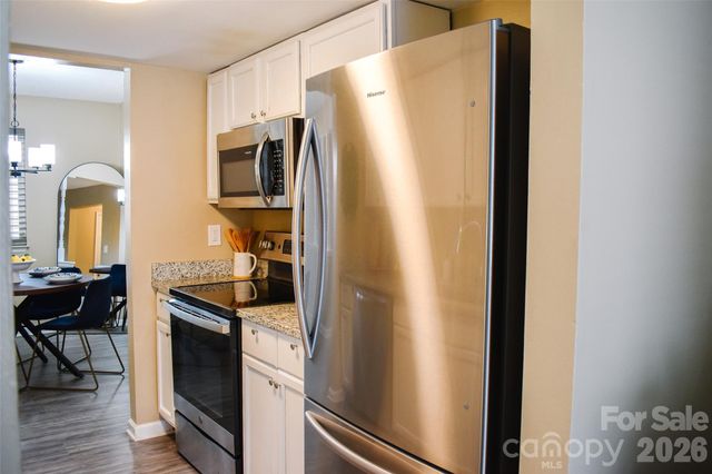 7526 Holly Grove Court, Charlotte, NC 28227