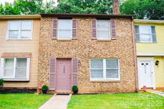 7526 Holly Grove Court, Charlotte, NC 28227