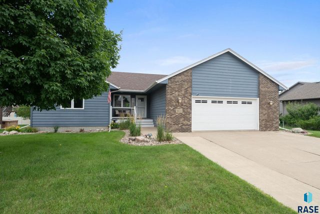 3604 W 90th St, Sioux Falls, SD 57108