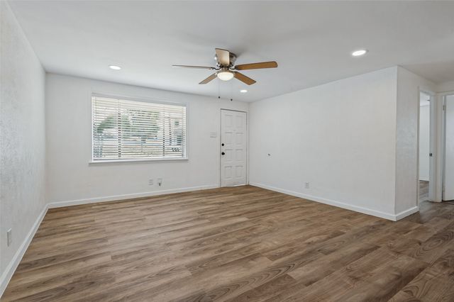 227 S Justin Avenue, Dallas, TX 75211