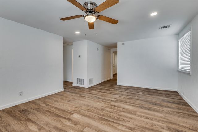 227 S Justin Avenue, Dallas, TX 75211
