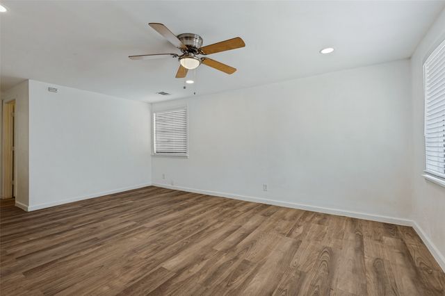 227 S Justin Avenue, Dallas, TX 75211