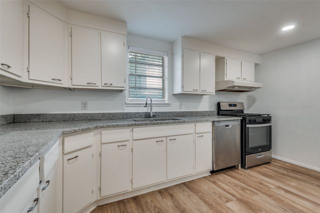 227 S Justin Avenue, Dallas, TX 75211