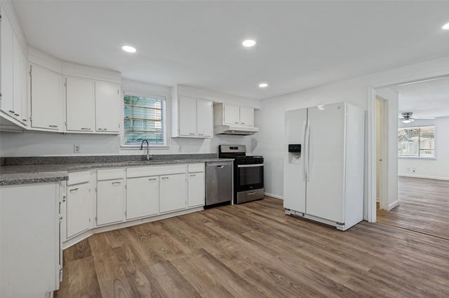 227 S Justin Avenue, Dallas, TX 75211
