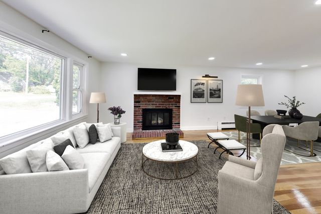 1156 Washington St, Walpole, MA 02081