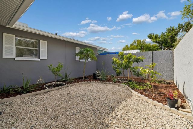 5803 TAMPA SHORES BOULEVARD, Tampa, FL 33615