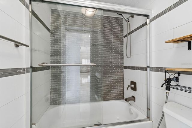 5803 TAMPA SHORES BOULEVARD, Tampa, FL 33615