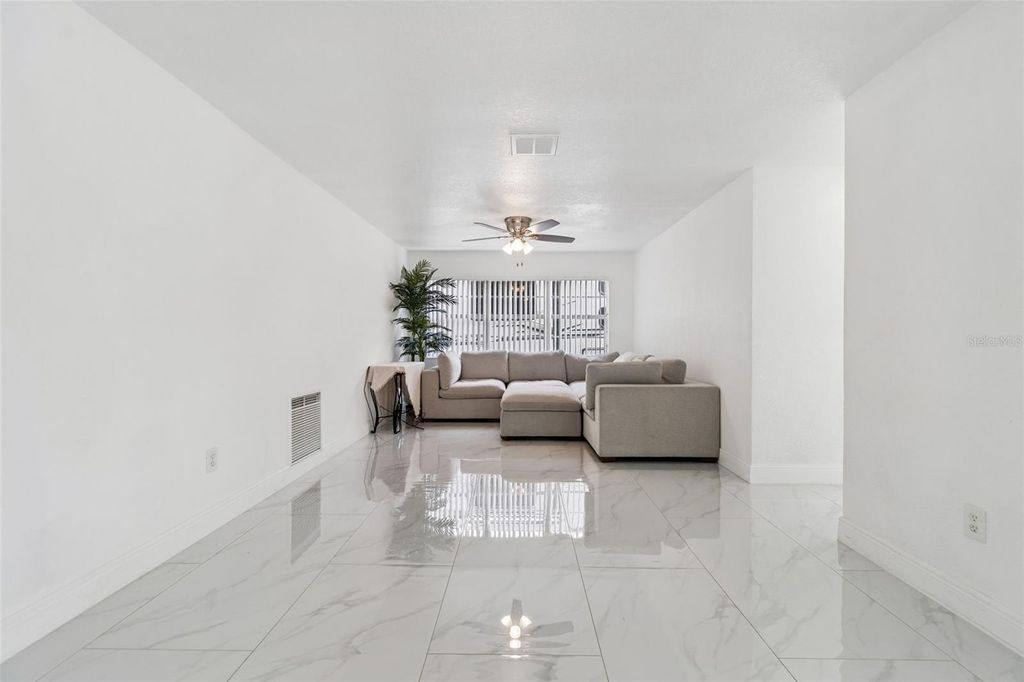 Image 14 of property listing at 5803 TAMPA SHORES BOULEVARD, Tampa, FL 33615
