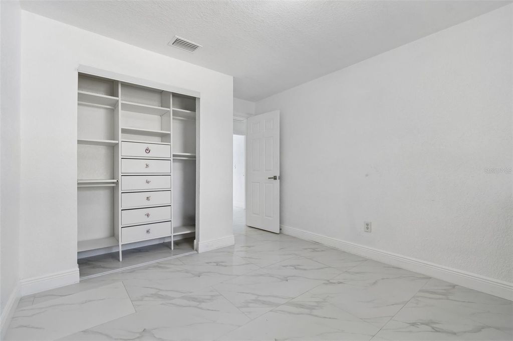 Image 22 of property listing at 5803 TAMPA SHORES BOULEVARD, Tampa, FL 33615