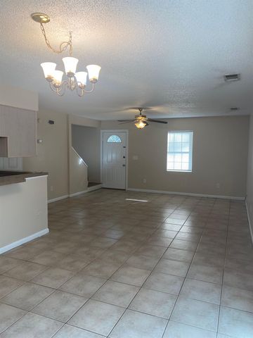 2603 W Tharpe St Apt D, Tallahassee, FL 32303