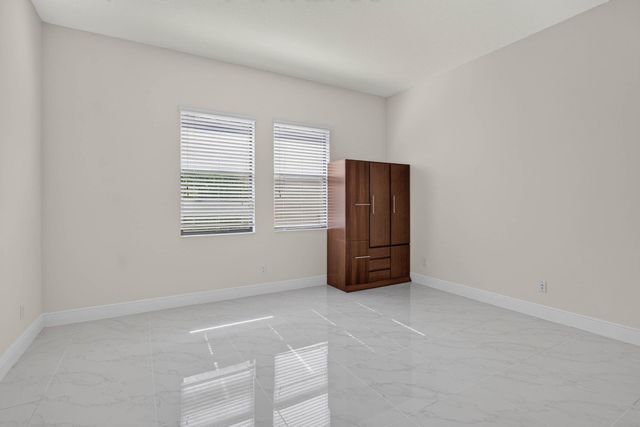 11760 E EASTLAKE Court, Parkland, FL 33076