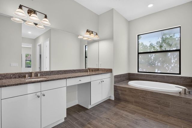 11760 E EASTLAKE Court, Parkland, FL 33076