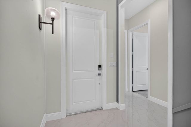 11760 E EASTLAKE Court, Parkland, FL 33076