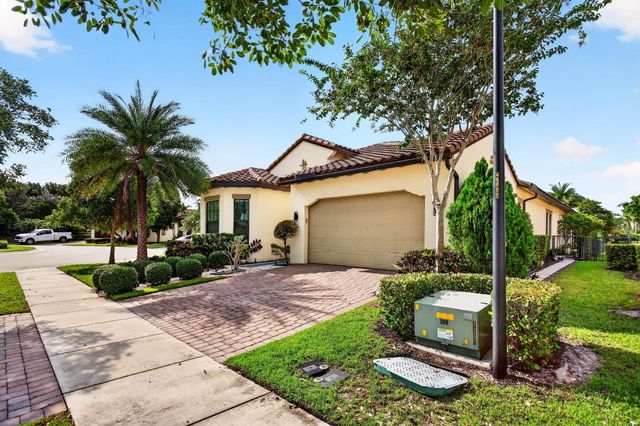 11760 E EASTLAKE Court, Parkland, FL 33076