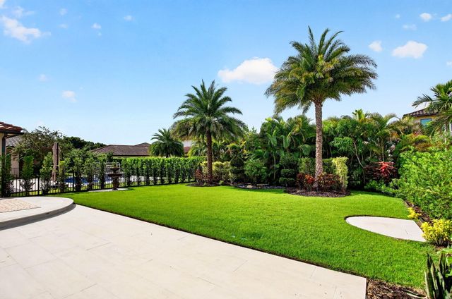 11760 E EASTLAKE Court, Parkland, FL 33076