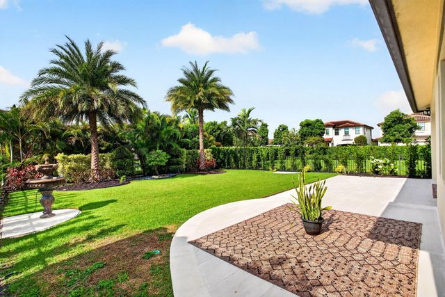 11760 E EASTLAKE Court, Parkland, FL 33076