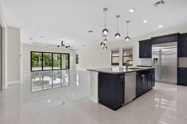 11760 E EASTLAKE Court, Parkland, FL 33076