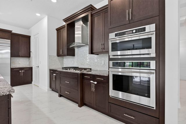 11760 E EASTLAKE Court, Parkland, FL 33076