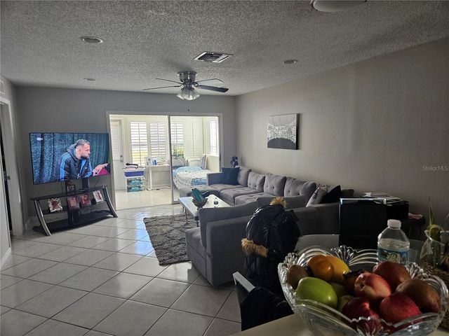 2900 GROVEWOOD BOULEVARD E C, Palm Harbor, FL 34683