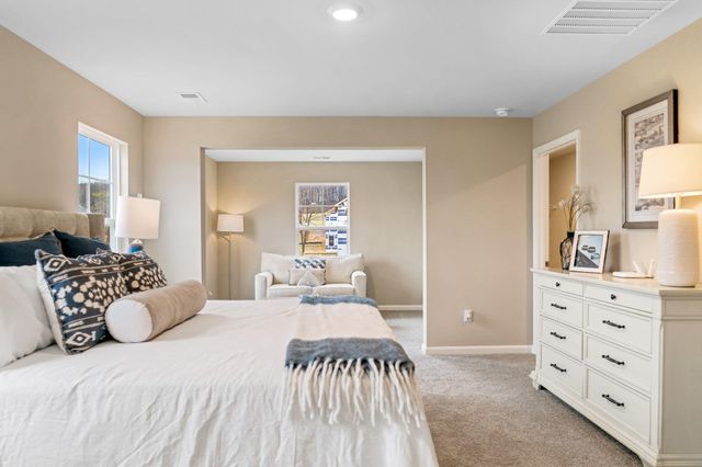 13 AVONWOODS CT, Staunton, VA 24401