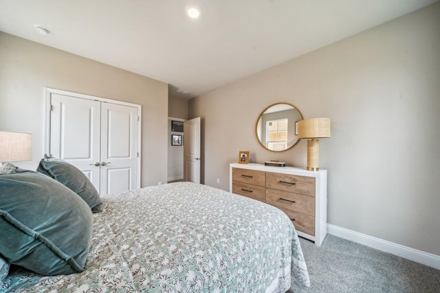 13 AVONWOODS CT, Staunton, VA 24401