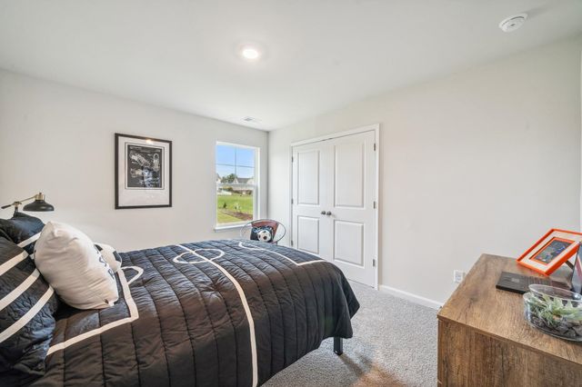 13 AVONWOODS CT, Staunton, VA 24401