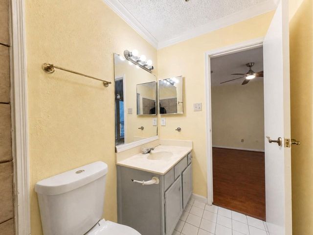 12300 Brookglade Circle 74, Houston, TX 77099