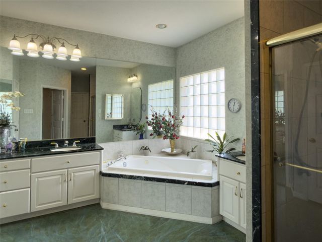 211 Brazos Hill Lane, Sealy, TX 77474