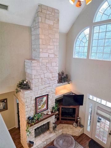 211 Brazos Hill Lane, Sealy, TX 77474