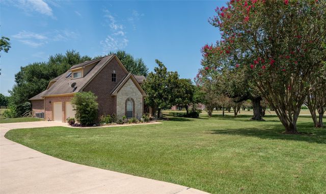 211 Brazos Hill Lane, Sealy, TX 77474