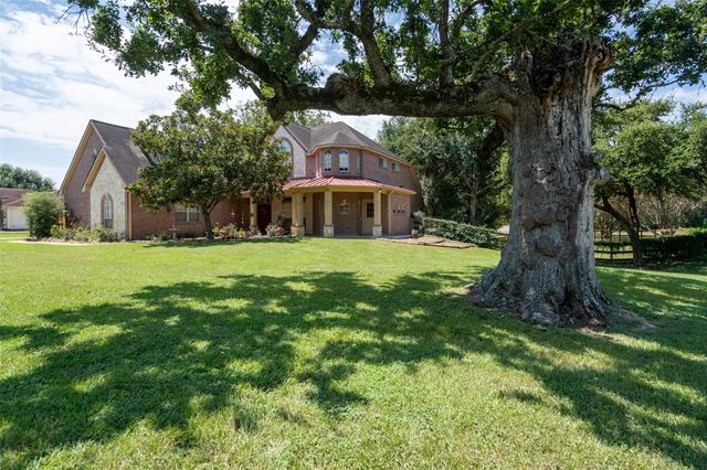 211 Brazos Hill Lane, Sealy, TX 77474