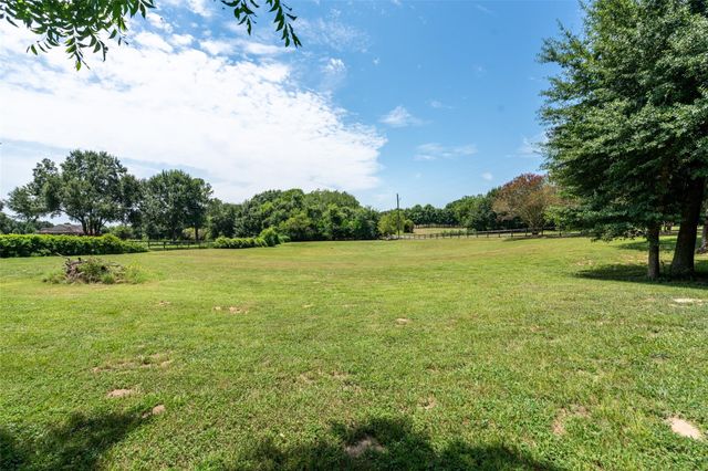 211 Brazos Hill Lane, Sealy, TX 77474