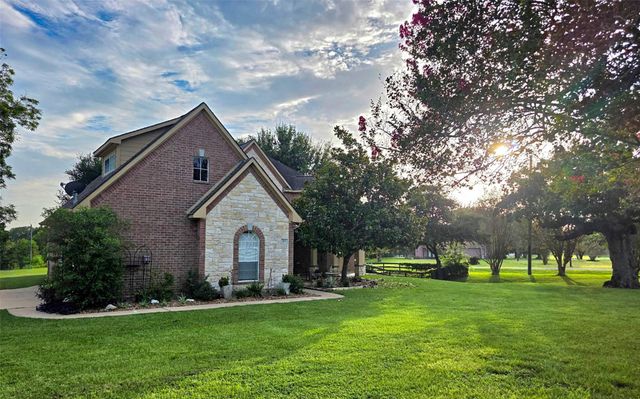 211 Brazos Hill Lane, Sealy, TX 77474