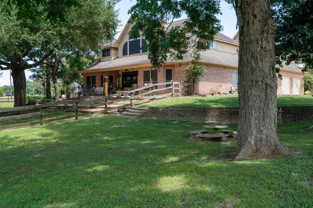211 Brazos Hill Lane, Sealy, TX 77474