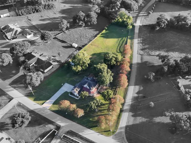 211 Brazos Hill Lane, Sealy, TX 77474