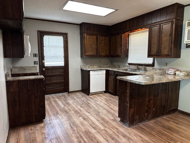 817 Irvin Ln, Loretto, TN 38469