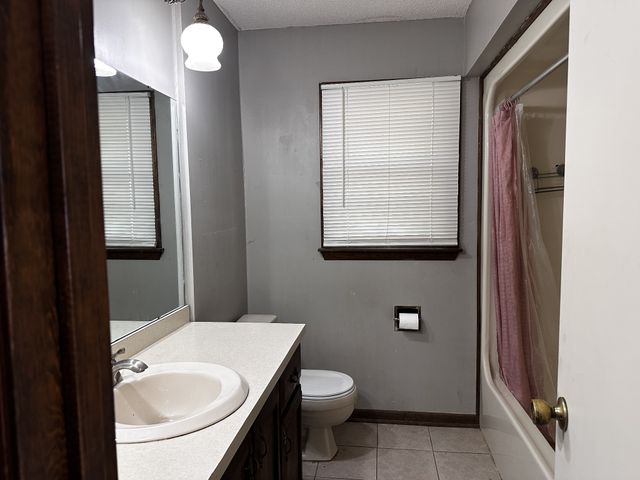 817 Irvin Ln, Loretto, TN 38469