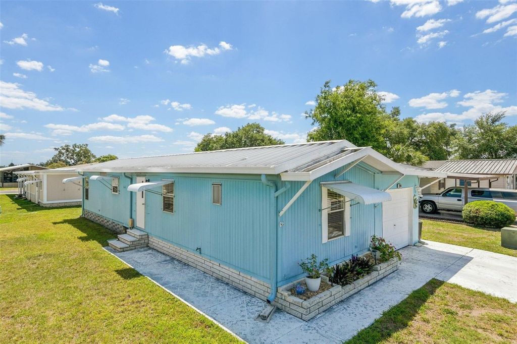 3204 POND HOLLOW STREET, Wesley Chapel, FL 33543