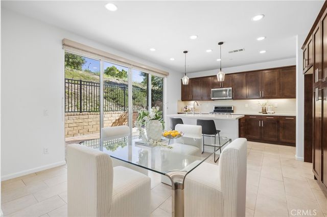 27314 Weldon Way, Saugus, CA 91350