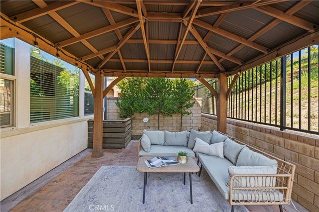 27314 Weldon Way, Saugus, CA 91350