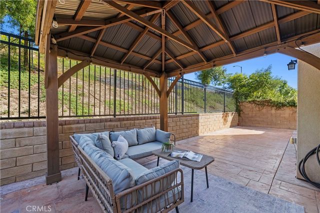 27314 Weldon Way, Saugus, CA 91350