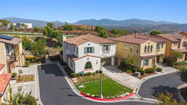 27314 Weldon Way, Saugus, CA 91350