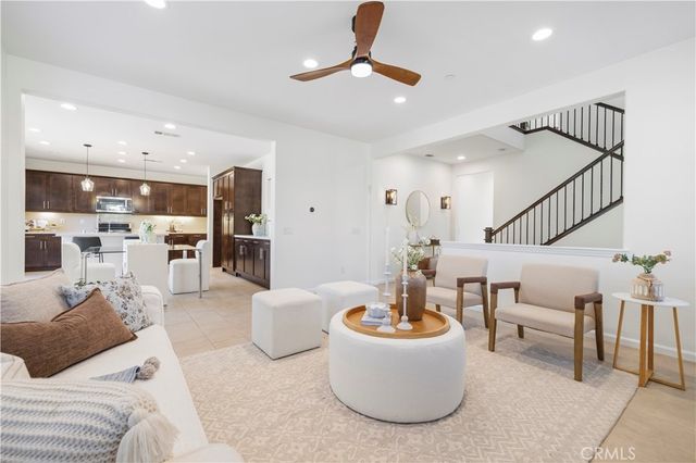 27314 Weldon Way, Saugus, CA 91350