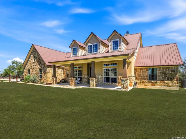 1211 Copperhead Road, Seguin, TX 78155