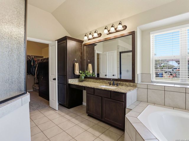 1211 Copperhead Road, Seguin, TX 78155