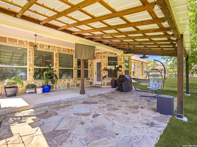 1211 Copperhead Road, Seguin, TX 78155