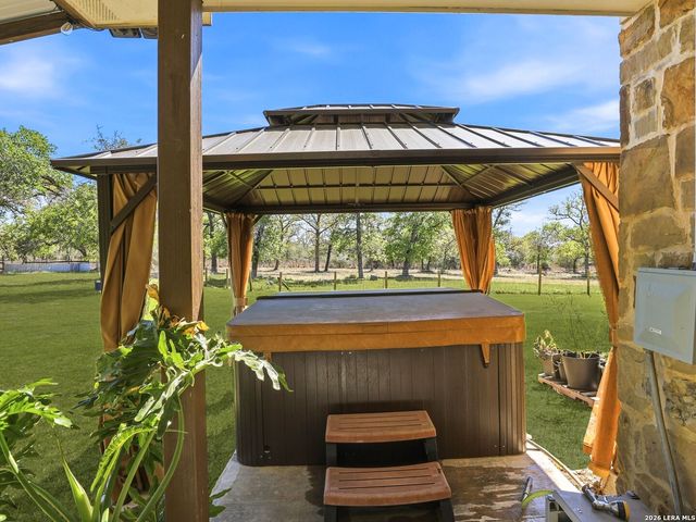 1211 Copperhead Road, Seguin, TX 78155